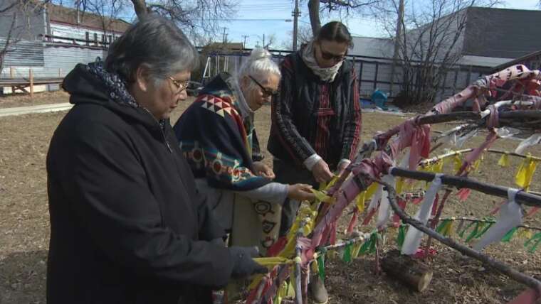 Jamie-Goulet-and-Elder-Belinda-Vanderbroeck